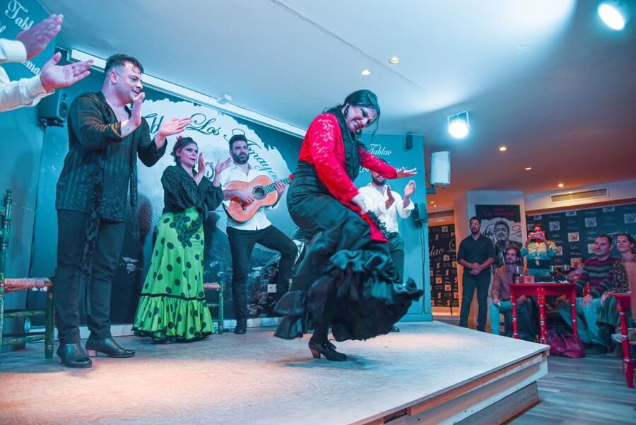 Malaga: Flamenco, Tapas, and Wine Tour - First drinks and tapas for Malagueños
