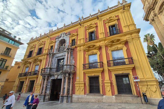 Malaga Highlights Shore Excursion with Tapas and Drinks - Plaza de la Constitución and Pasaje Chinitas