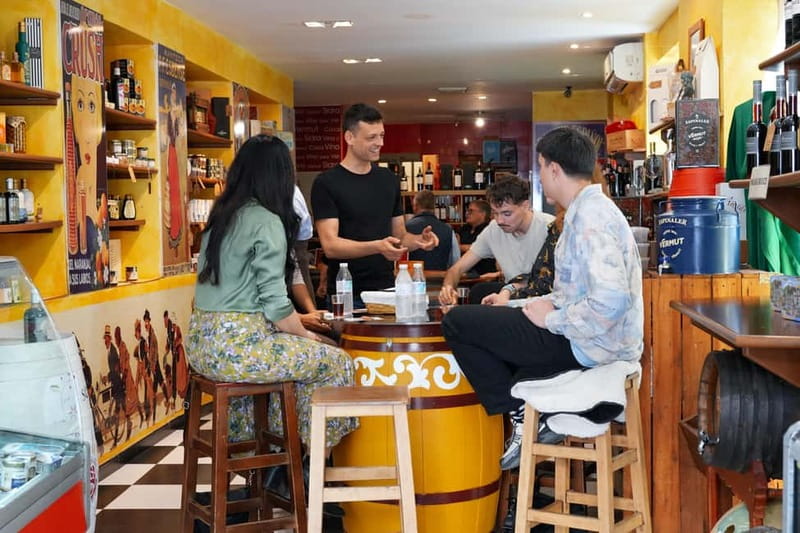 Málaga: Morning Market & Tapas Tour - Coffee tasting and local shop culture