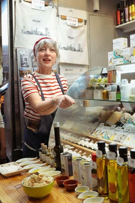 Málaga: Morning Market & Tapas Tour - The guide can shape the whole experience