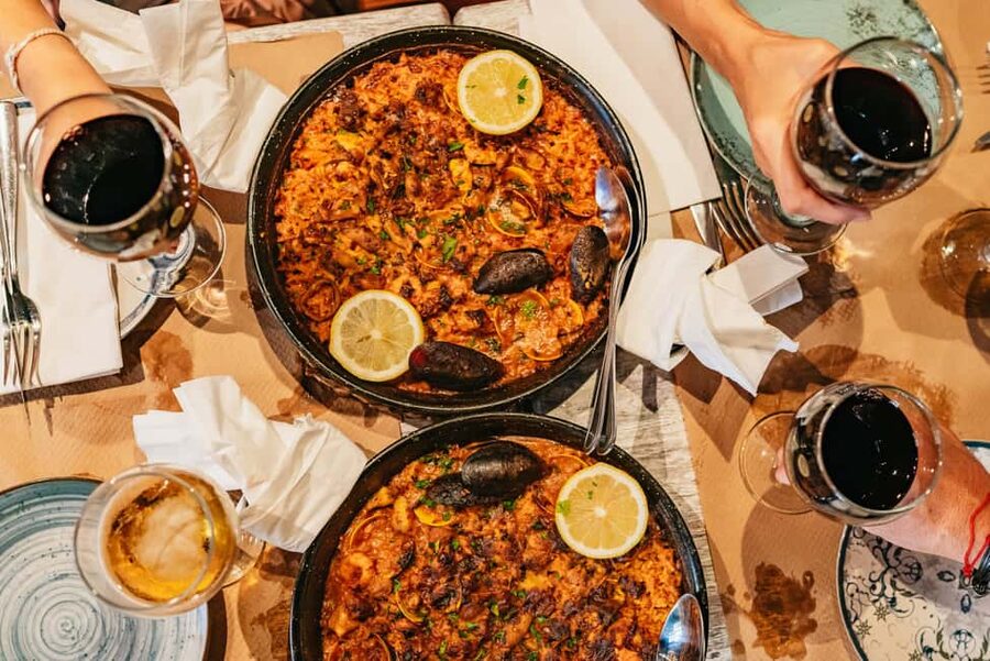 Malaga's tradition and tapas tour with Official Guide - Key points at a glance