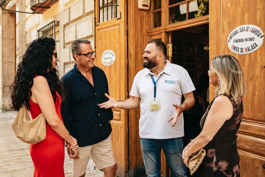 Malaga's tradition and tapas tour with Official Guide - What this Málaga food walk is really offering