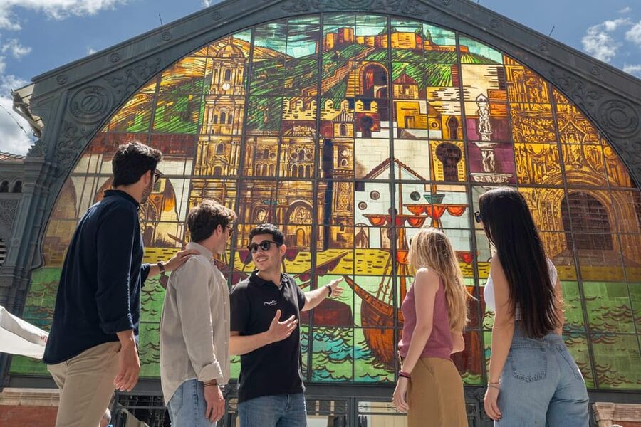 Málaga: Tapas, Wine & Rooftops Private Tour - Cathedral views, port scenery, and stories between bites