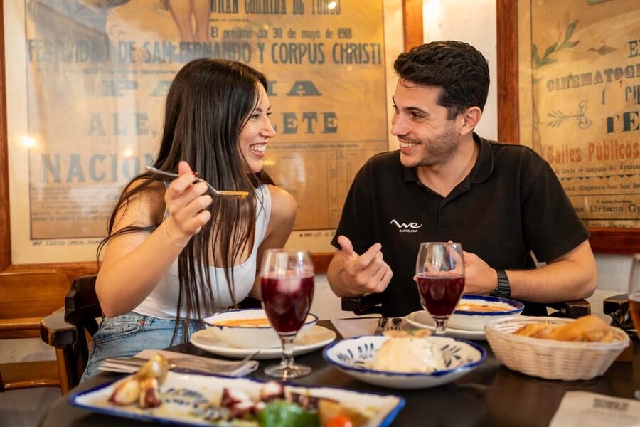 Málaga: Tapas, Wine & Rooftops Private Tour - Wine pairings and the limits of the menu
