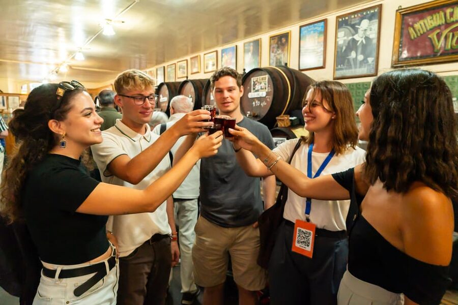 Malaga: Wine and Tapas Tour with Tastings and Drinks - The second restaurant and the most generous food stop