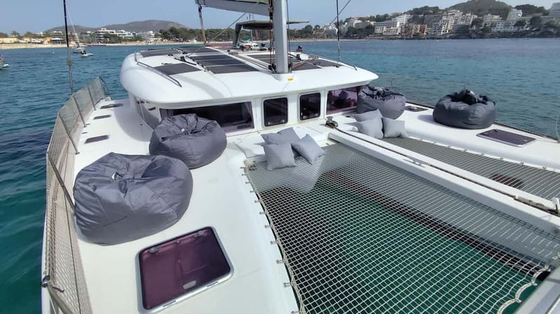 Mallorca: Catamaran Boat Tour with Tapas - A small catamaran makes a big difference
