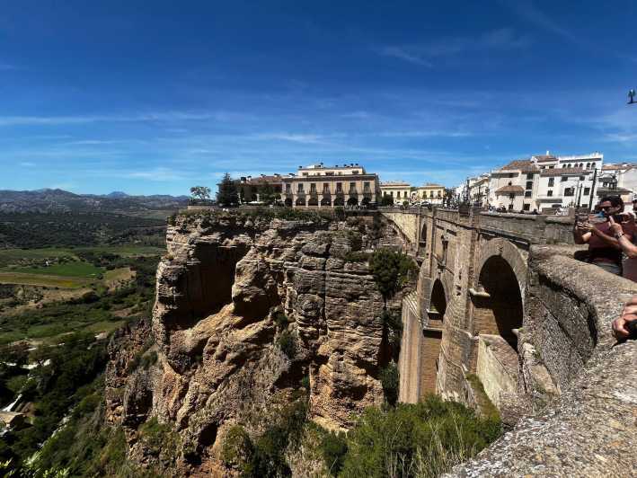 Marbella/Estep. Private VIP-Tour Ronda incl. Tapas & Drinks - What the guide adds