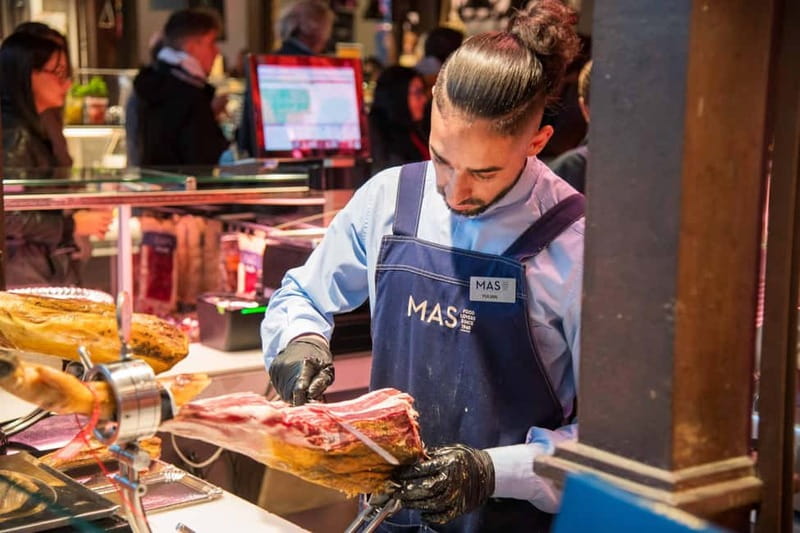 Marbella: Guided Market Tour with Tapas and Wine Pairings - The final walk through Marbella’s Old Town