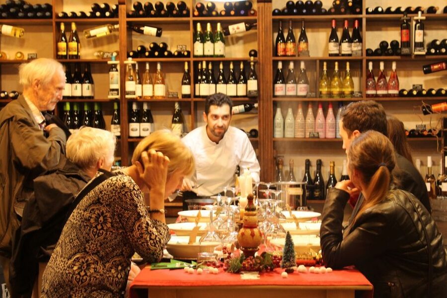 Marbella: Tour of the Old Town with Tapas & Wine - A final drink and regional dishes