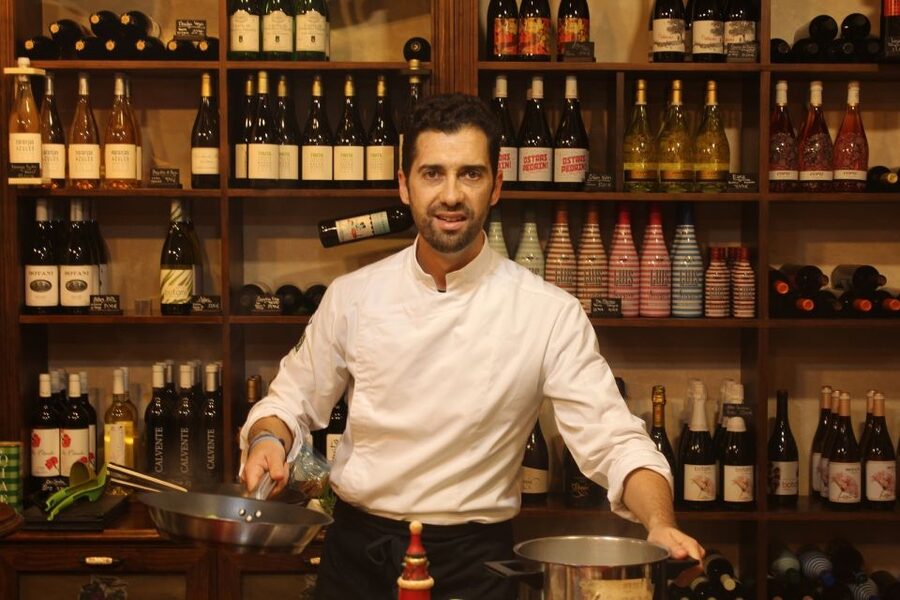 Marbella: Tour of the Old Town with Tapas & Wine - What the guides add