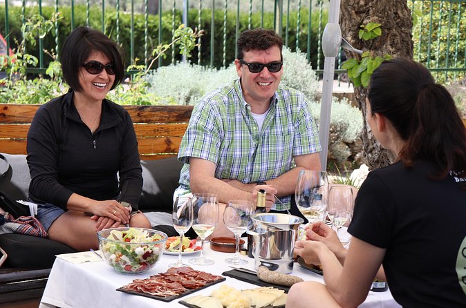 Montserrat Mountain, Wine Tasting & Tapas Lunch - Timing, weather, and practical planning