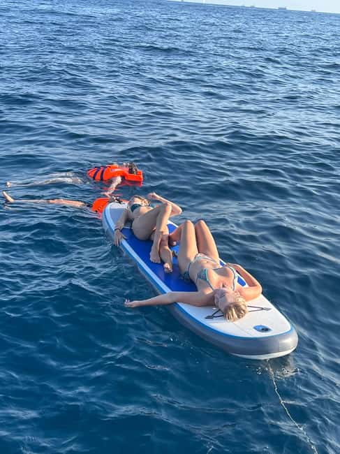 New Sailing / Boat Tour with Free Drinks and Tapas - What the price includes at $31
