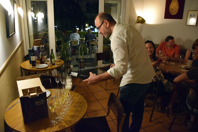 Old Madrid Tapas and Fine Wine Small Group Tour - Albariño, tostas, and a beautiful wine bar