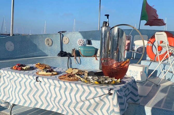 Olhão: Private Boat Tour, at Sunset with Oysters/Tapas and Drinks - Daniel and Soraia make the difference