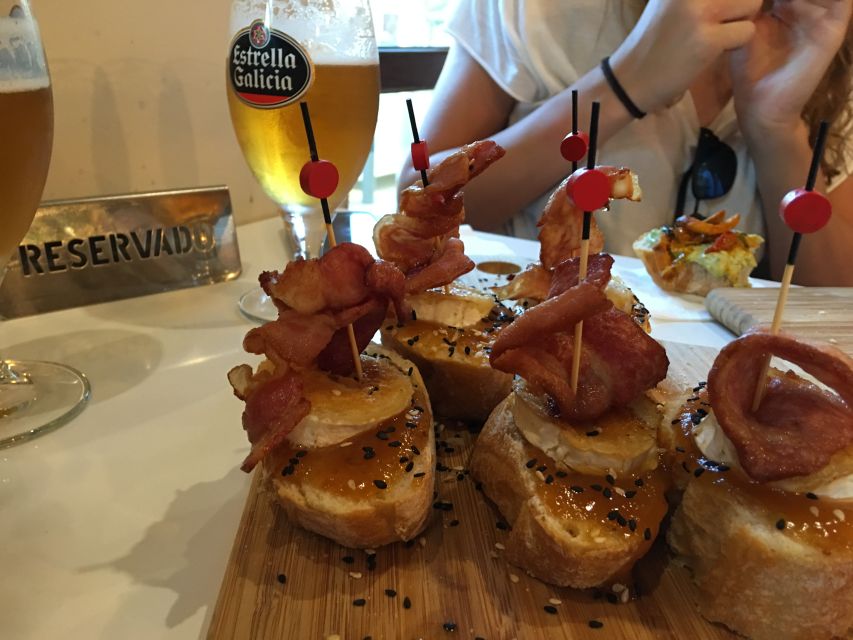 Palma: Culinary Tapas Tour of the Old Town - Palma Cathedral gives the tour its grand opening