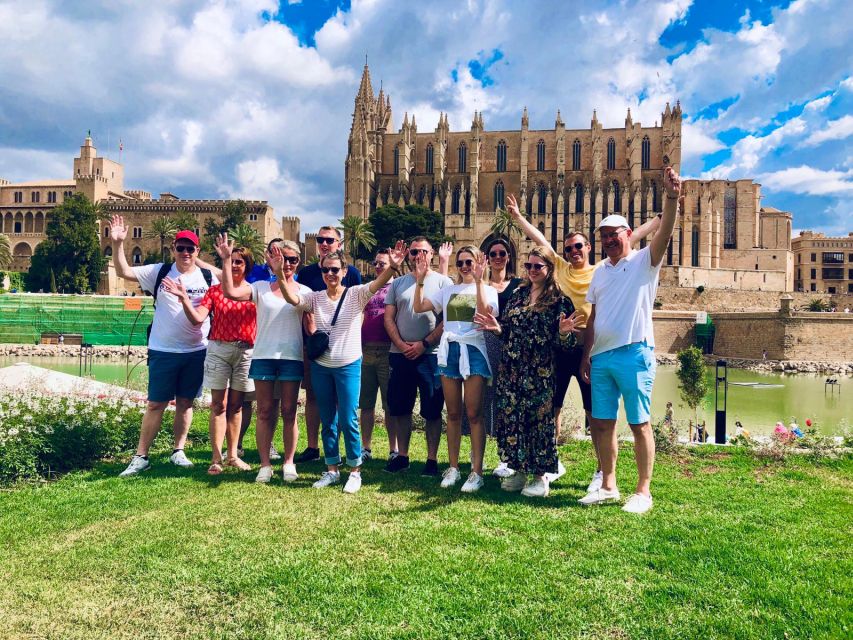 Palma de Mallorca: Guided Bicycle Tour with Tapas & a Drink - What the tapas stop is really worth