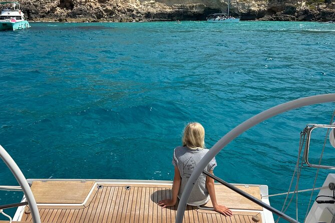Palma de Mallorrca: Sailing tour with drinks, tapas & snorkeling. - Physical effort, comfort, and what to bring