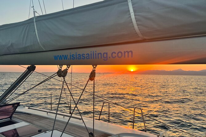 Palma de Mallorrca: Sailing tour with drinks, tapas & snorkeling. - The anchorage: one hour for swimming and play