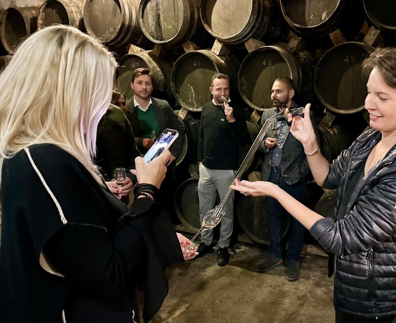 Palma: Distillery Tour with 6 Spirits and Tapas Tasting - Arriving from Palma’s city center