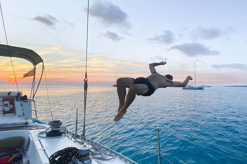 Palma: Private Half-Day Sailing Trip with Tapas & Drinks - What the $147 price includes
