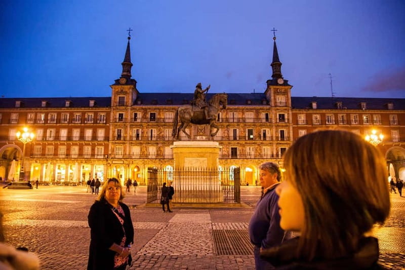 Personalised Traditional Madrid Night Tapas and Drinks Tour - Plaza de Santa Ana and the regional food lesson