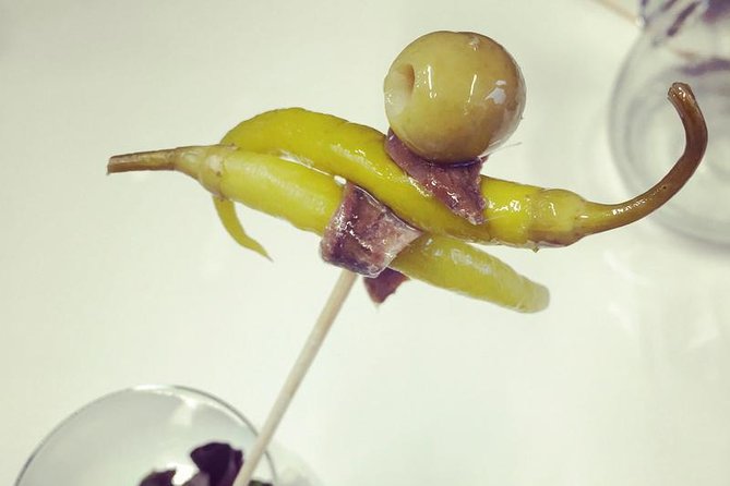Pintxo and Tapas tour with local Food Expert - Why the small group matters in Bilbao