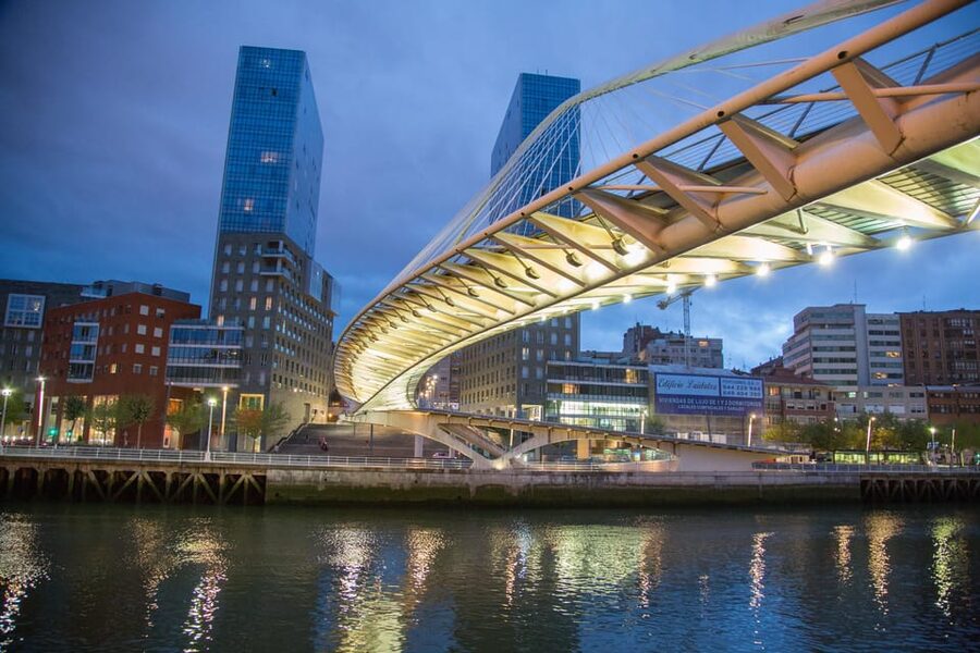 Pintxo tour with D.O wines in Bilbao - Should you book the Bilbao pintxo and wine tour?