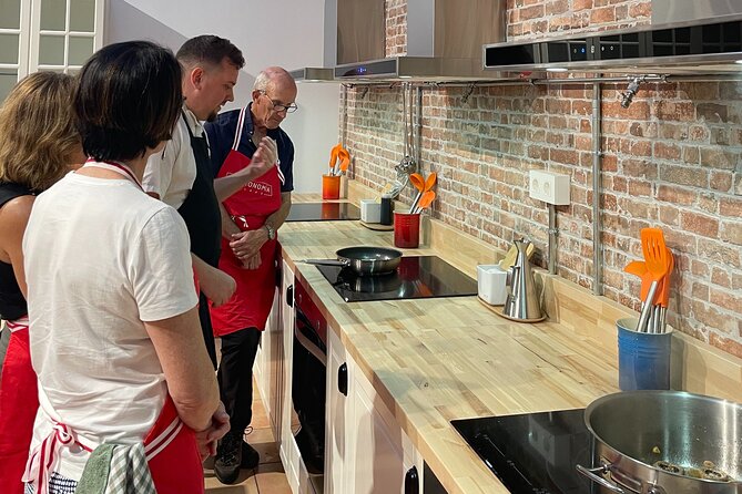 Pintxos and Tapas Cooking Class in Bilbao - What you actually cook during the two hours