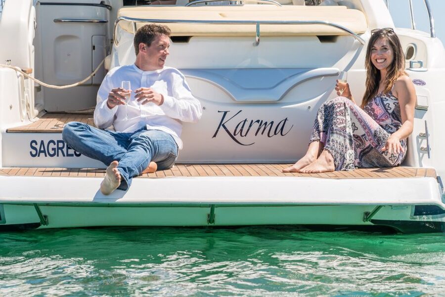 ponta da piedade 2h luxury charter with drinks and tapas - Water equipment and onboard comfort