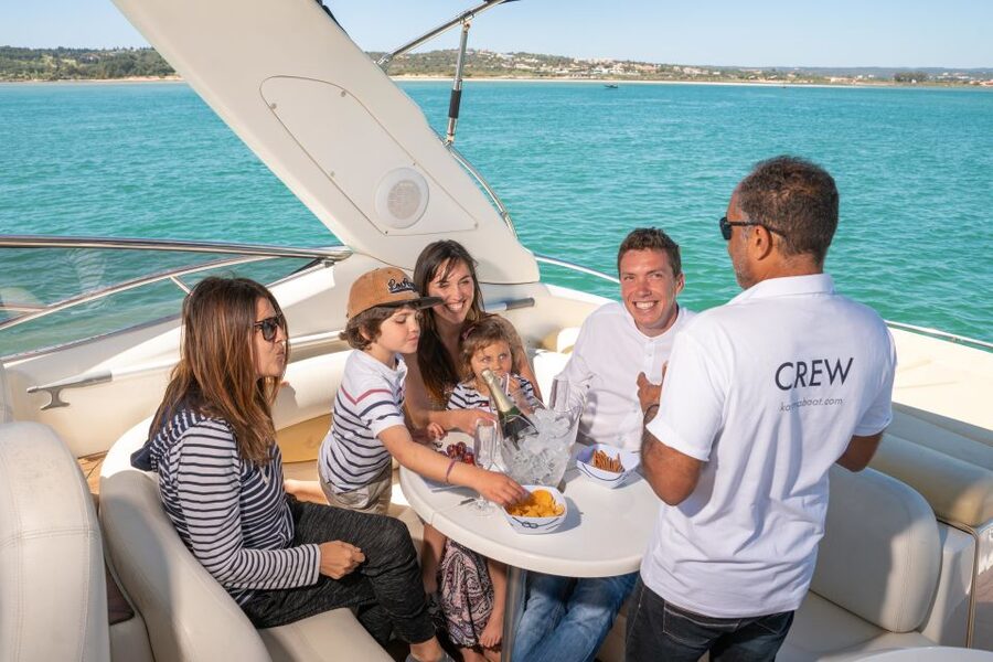 ponta da piedade 2h luxury charter with drinks and tapas - Is $825 good value?