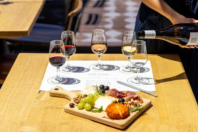 Porto Wine Tasting Experience with Portuguese Tapas Plate - The first pours: two Douro white wines