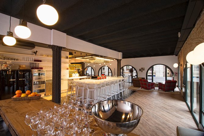 Premium Cooking Class in Designer Loft: Paella & Spanish Tapas - Five things to know before booking