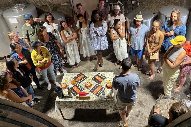 PREMIUM TASTING and TAPAS with GUIDED TOUR - Finishing with two 10-year-old Ports