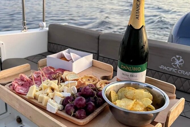 Private 6 Bridges Cruise with Tapas and Port Wine - Key points at a glance