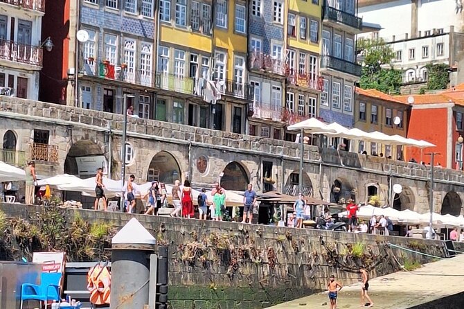 Private 6 Bridges Cruise with Tapas and Port Wine - Tapas, Port, and a proper pause on the water