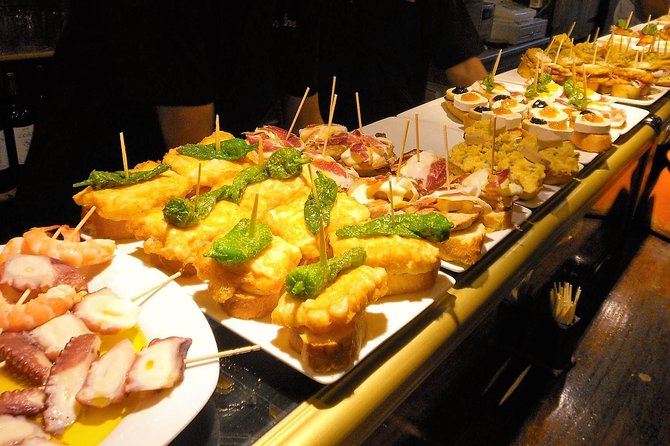 Private Barcelona Art and Tapas Walking Tour with Picasso Museum - El Born and the move from paintings to plates