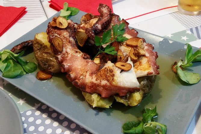 Private Food, Tapas & Wine Tour of Madrid with Customizable Menu All Included - What the food and drink package really includes