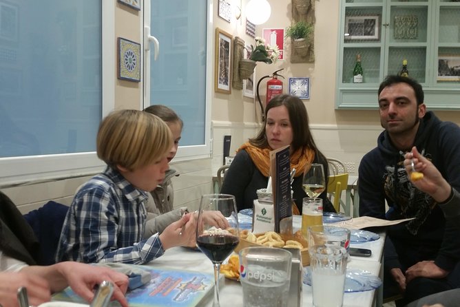 Private Food, Tapas & Wine Tour of Madrid with Customizable Menu All Included - Is $679.32 per person a fair price?