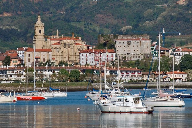 Private Hondarribia Sightseeing & Pintxos Experience - What the private format really adds
