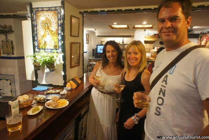 Private off the beaten path Tapas Tasting in Seville - Why Triana is the right setting for a tapas tour