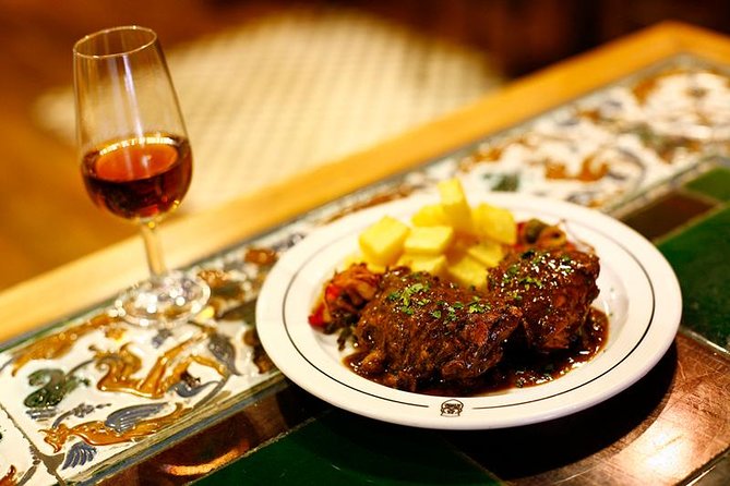 Private off the beaten path Tapas Tasting in Seville - Mercado de Triana and the visual side of local food