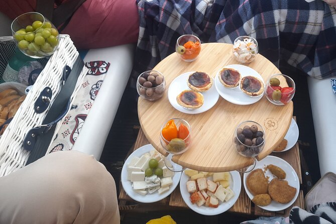 Private tapas tuk tuk tour through Lisbon - Key points to know before booking