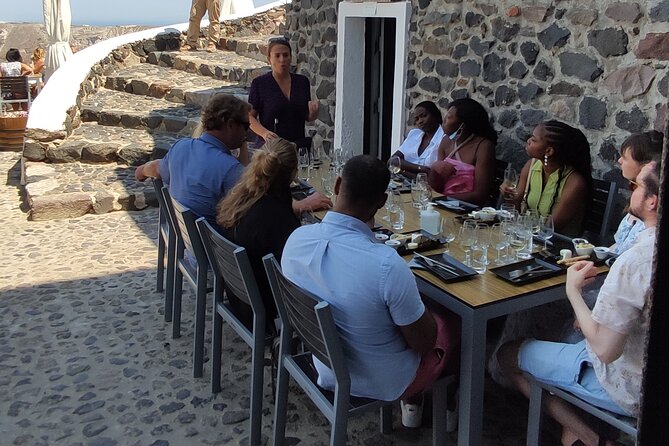 Private Wine Tour in 3 Wineries with 12 Wine Tastings and Tapas - What the private format really adds