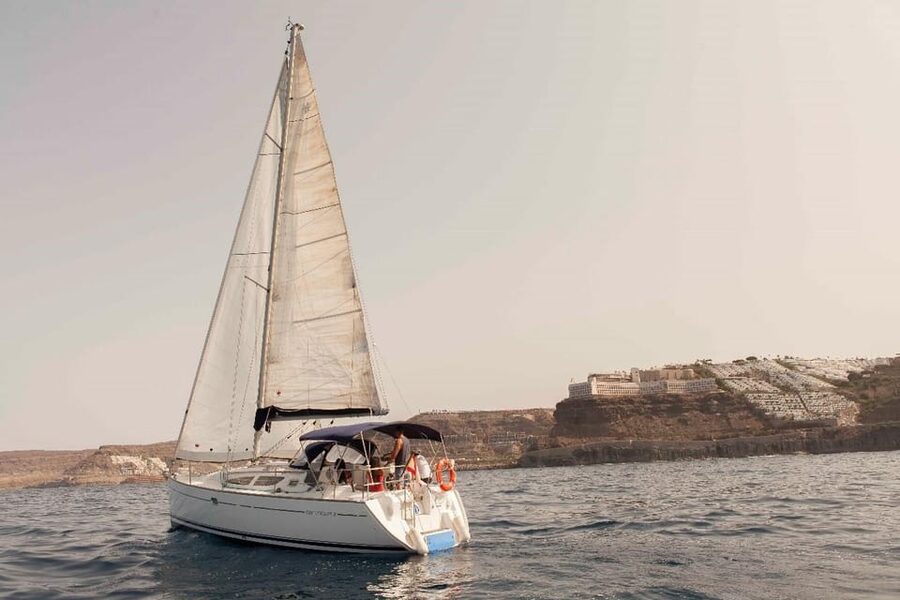 Puerto Rico: Sailing excursion with swim, drinks and tapas. - Four hours or seven hours on the water
