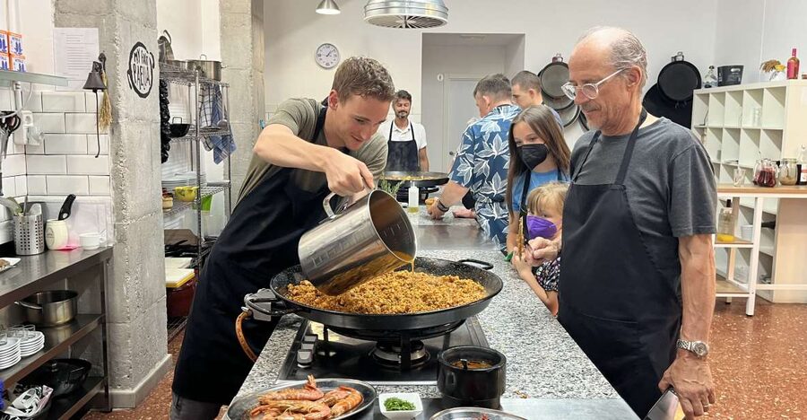 Real Paella Cooking Class – Market Visit & Sangría Workshop - Meeting at San Valero and heading to Ruzafa Market