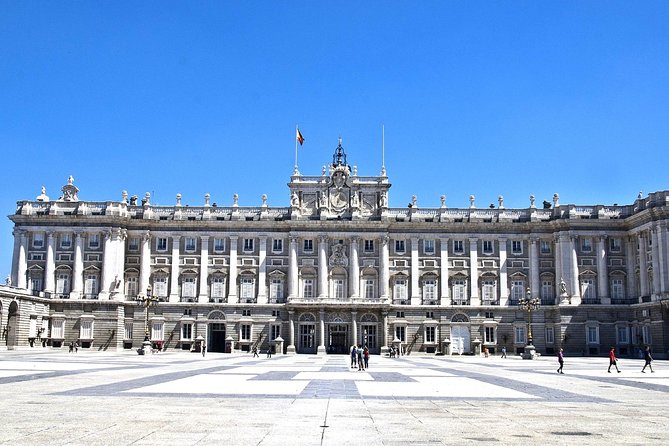 Royal Palace Madrid & Tapas Experience with Skip the Line Ticket - Understanding the art, rooms, and royal setting