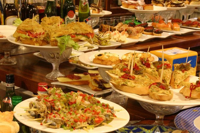 San Sebastian food tour: Pintxo tasting paired with Spanish wines - What the tour teaches you about the city