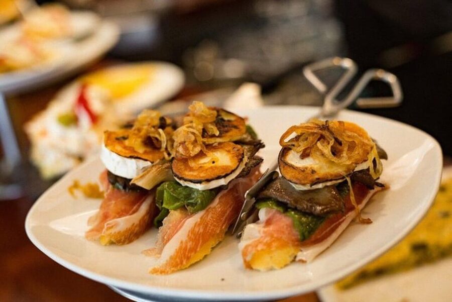 San Sebastian Food Tour: Pintxo Tasting Paired with Wines - Small groups, private bookings, and the social side