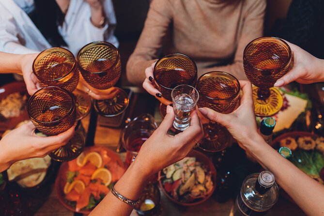 San Sebastian Food Tour: Pintxos, Drinks, and Tapas with a Local - Key reasons to consider this San Sebastian food tour