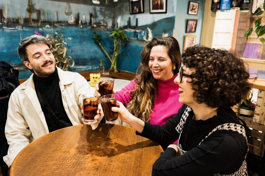 San Sebastian Food Tour with Pintxos & Drinks with a Local - Plaza de la Constitución and the city walk
